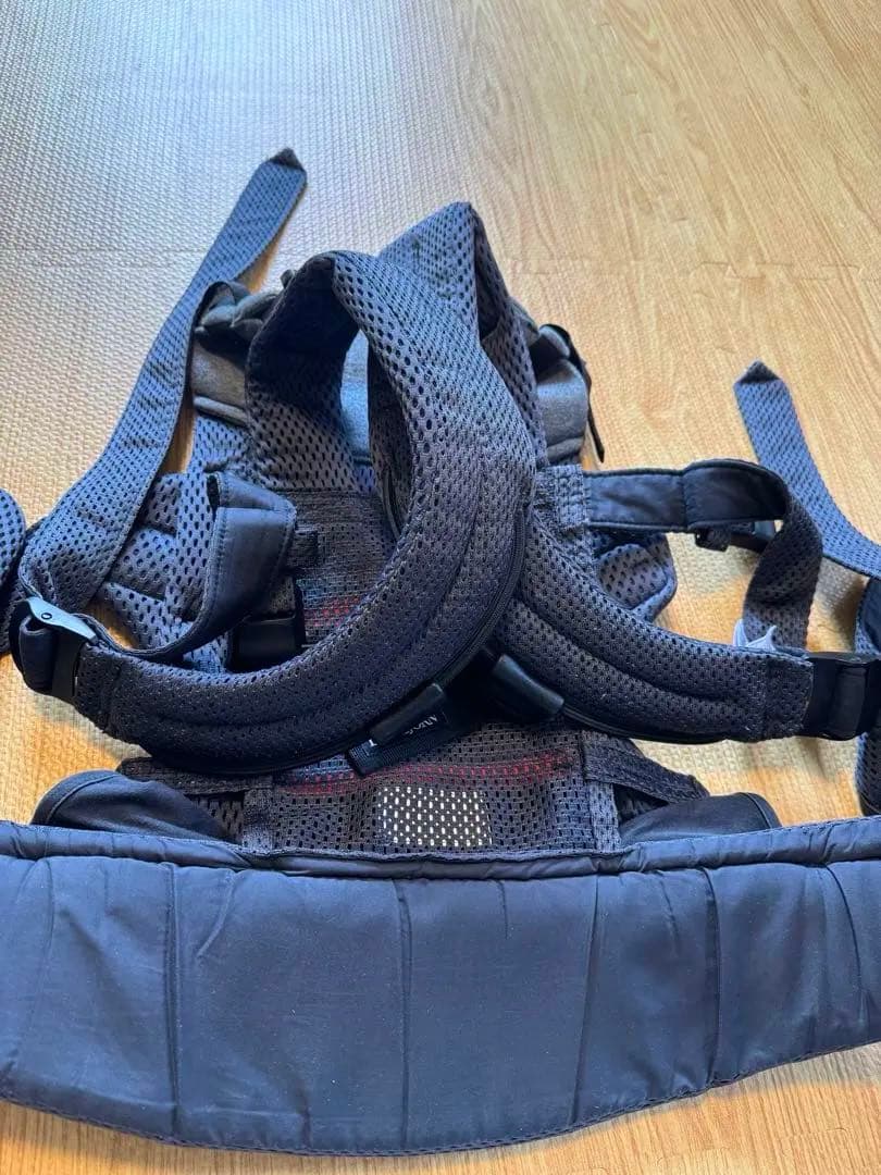 ベビージョルン　抱っこ紐　ベビーキャリア　ハーモニー