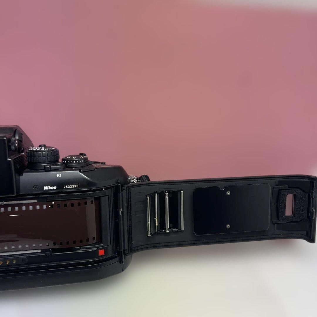 n*n様 Nikon F4 一眼レフカメラ