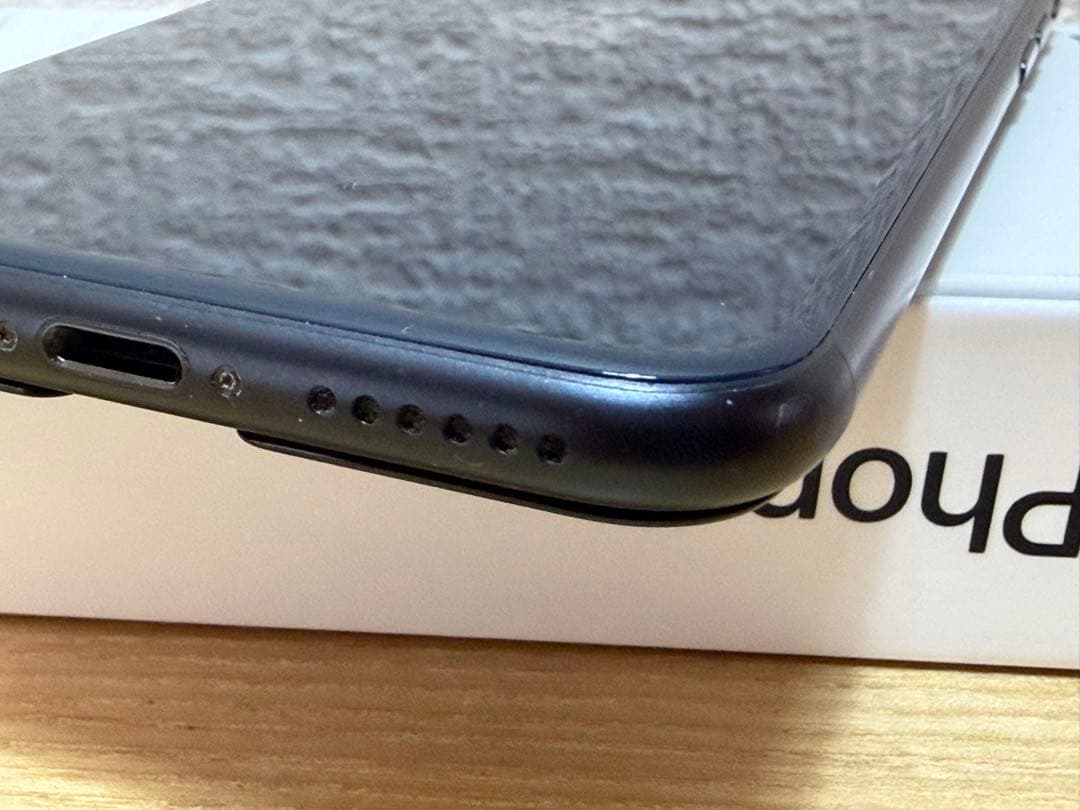 iPhone SE 第3世代 ミッドナイト 64GB バッテリー劣化