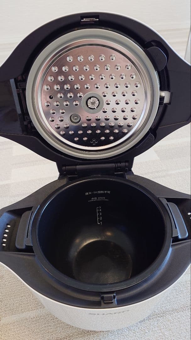 SHARP ヘルシオホットクックKN-HW24F-W 2021年製