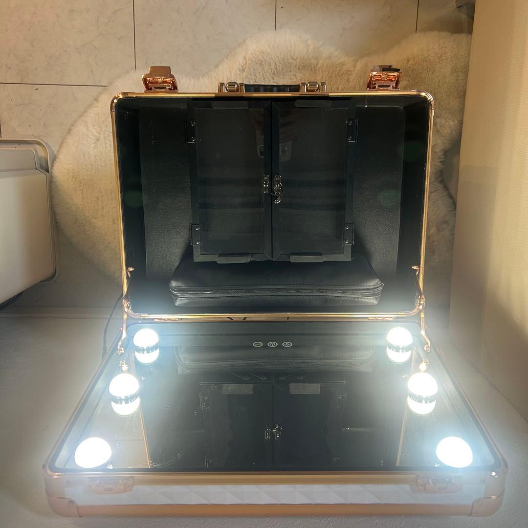 【美品】ハリウッドコスメボックス スタンド付