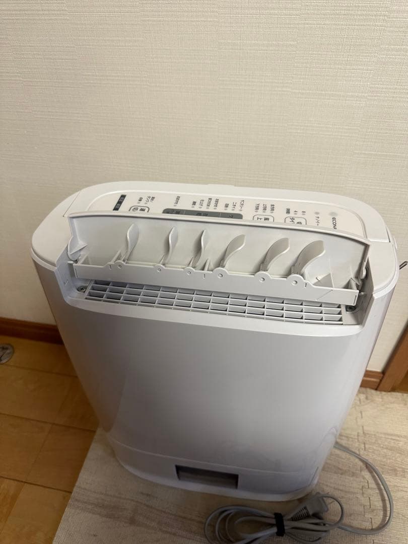 美品　Panasonic 衣類乾燥除湿機 ナノイー搭載 F-YZSX60