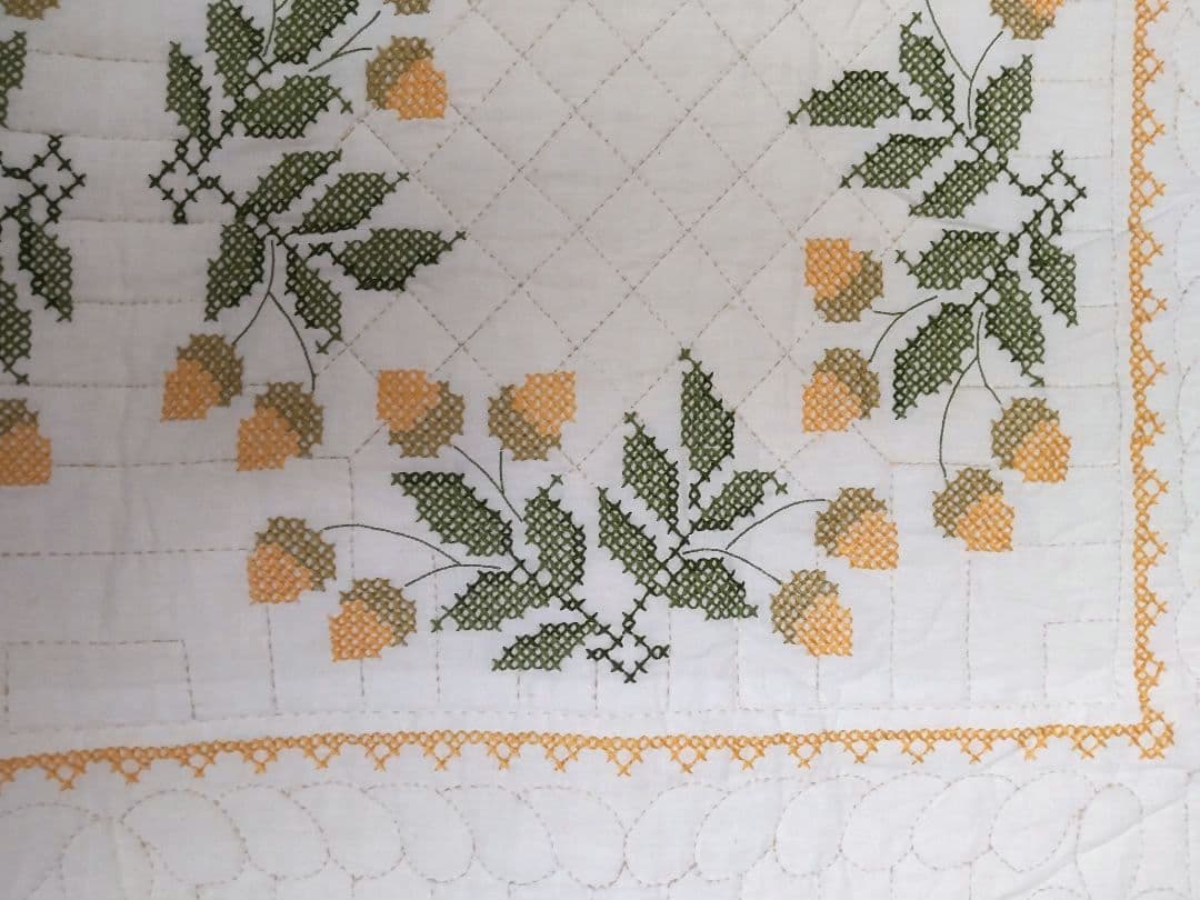 フランスアンティーク どんぐり ヴィンテージ クロスステッチ キルティング