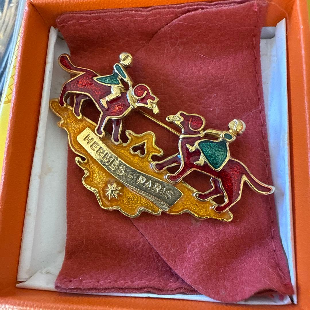 HERMES 犬のブローチ ゴールド ビンテージ