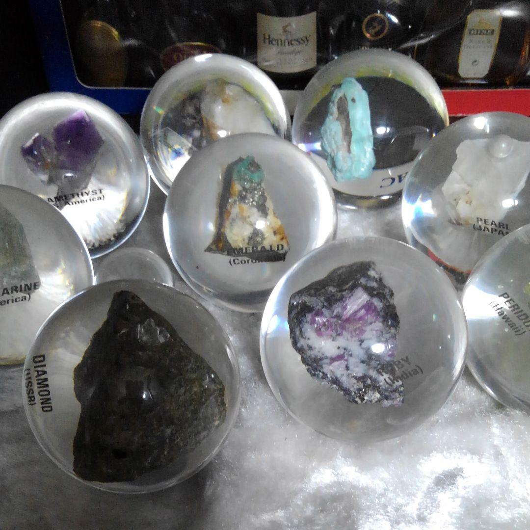 ！！誕生石の原石です。母岩着き観賞用です。