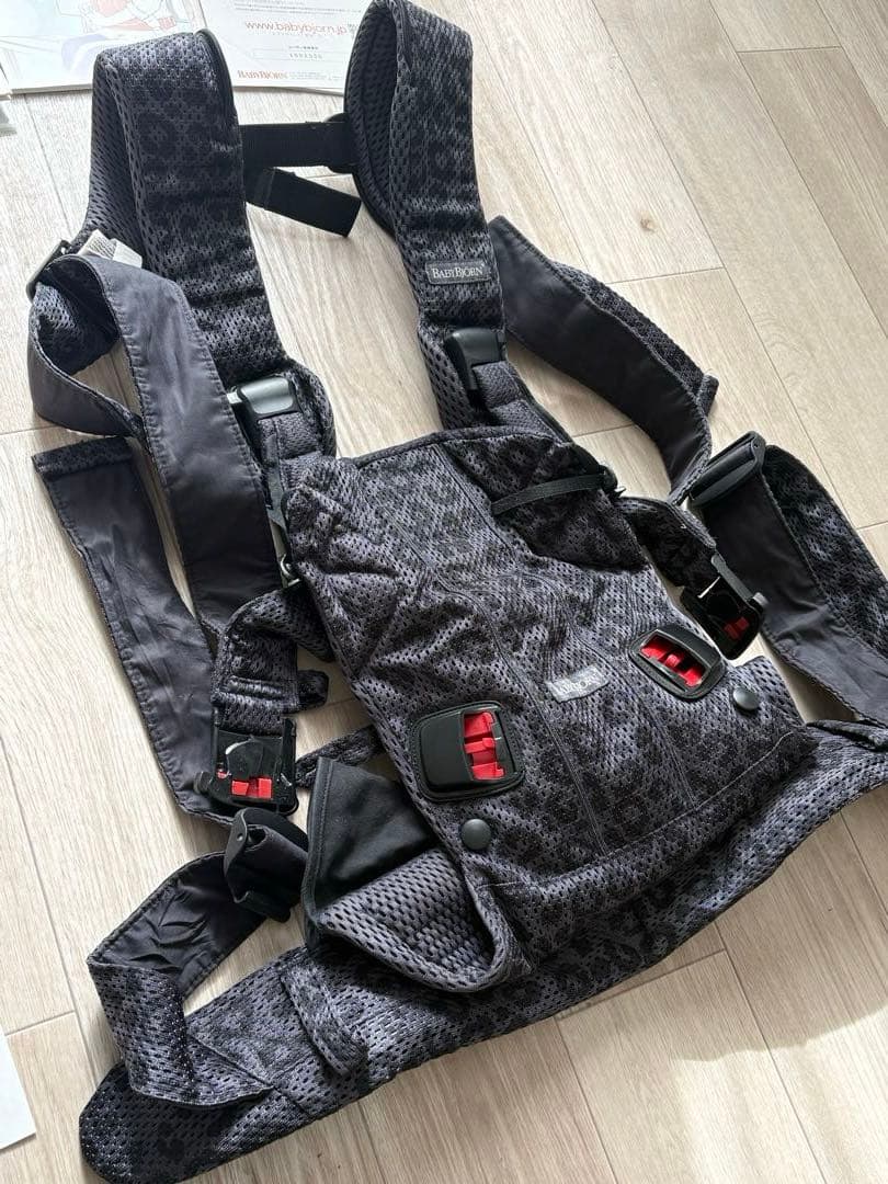 【美品】ベビービョルンONE KAI 抱っこ紐 レオパード柄 取説付 元箱