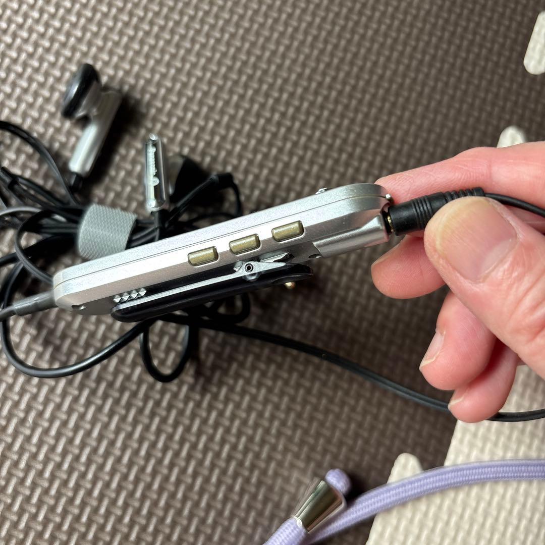 Panasonic ポータブルMDプレーヤー 充電器、イヤホン付き