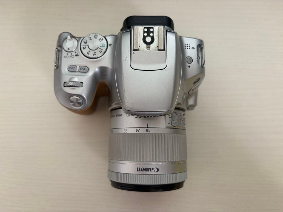 Canon EOS Kiss X9 デジタル一眼レフカメラ　シルバー