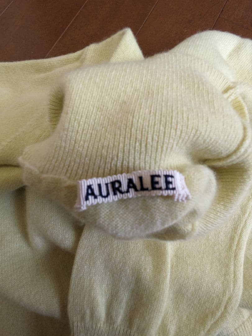 AURALEEオーラリー　カシミヤニット新品