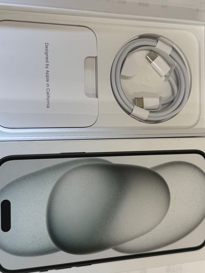 iPhone15 plus 128本体 USB-Cケーブル 耐衝撃ケース付き