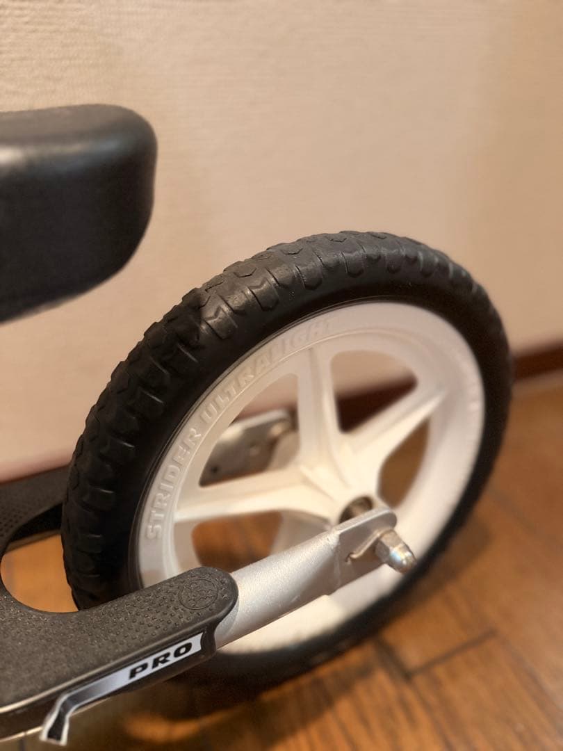 スタンド付⭐︎ストライダー プロ⭐︎STRIDER PRO ⭐︎バランスバイク