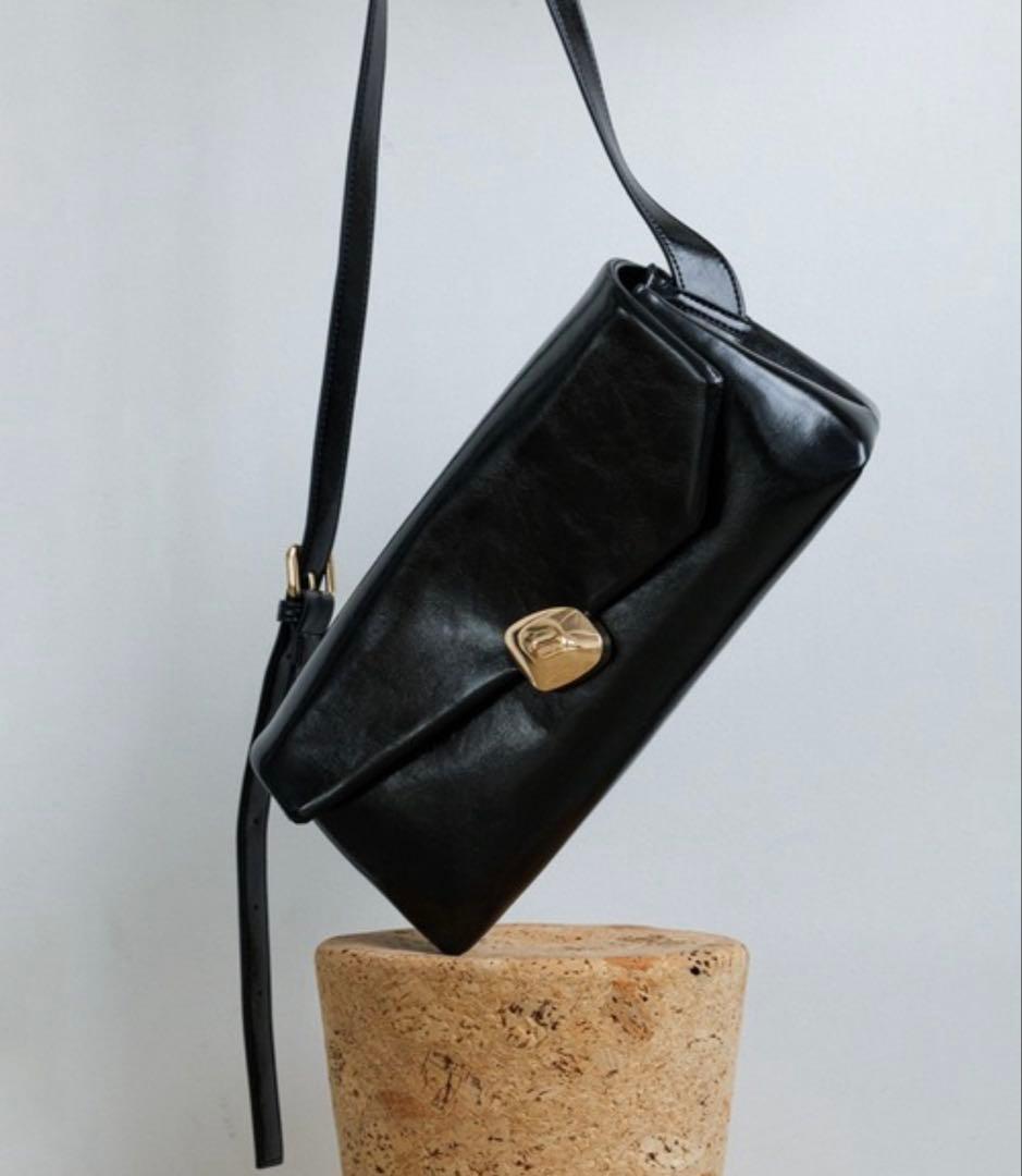 アダムエロペ ショルダーバッグ 新品未使用