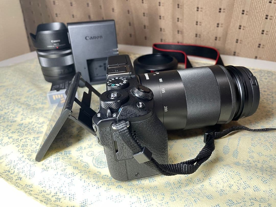 Canon EOS M6 Mark II ダブルズームEVF キット ブラック