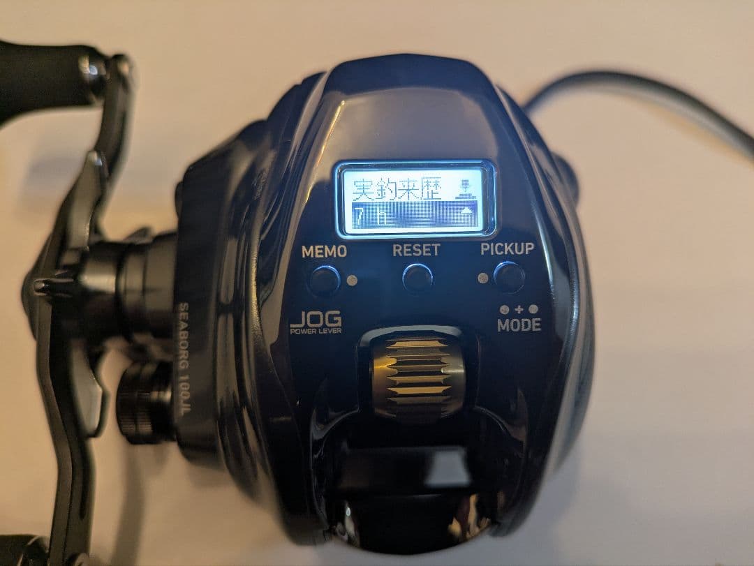 ダイワ　シーボーグ100jl（左）　美品