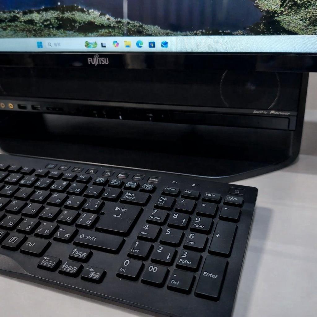 日本製 富士通一体型パソコン i7★W録画★顔認証★Office★M32GB