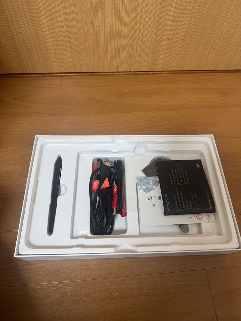 HUION KAMVAS13 液タブ　液晶ペンタブレット