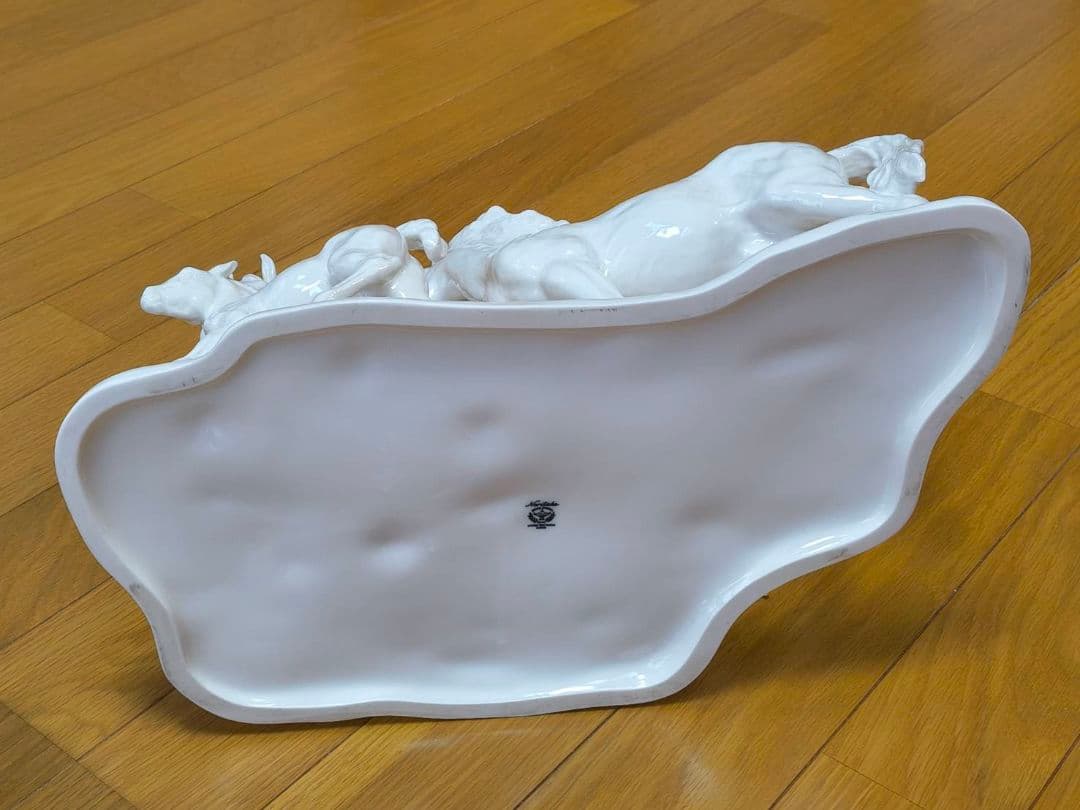 c*i様 ノリタケ　陶器製 ホワイト馬の置物 3頭