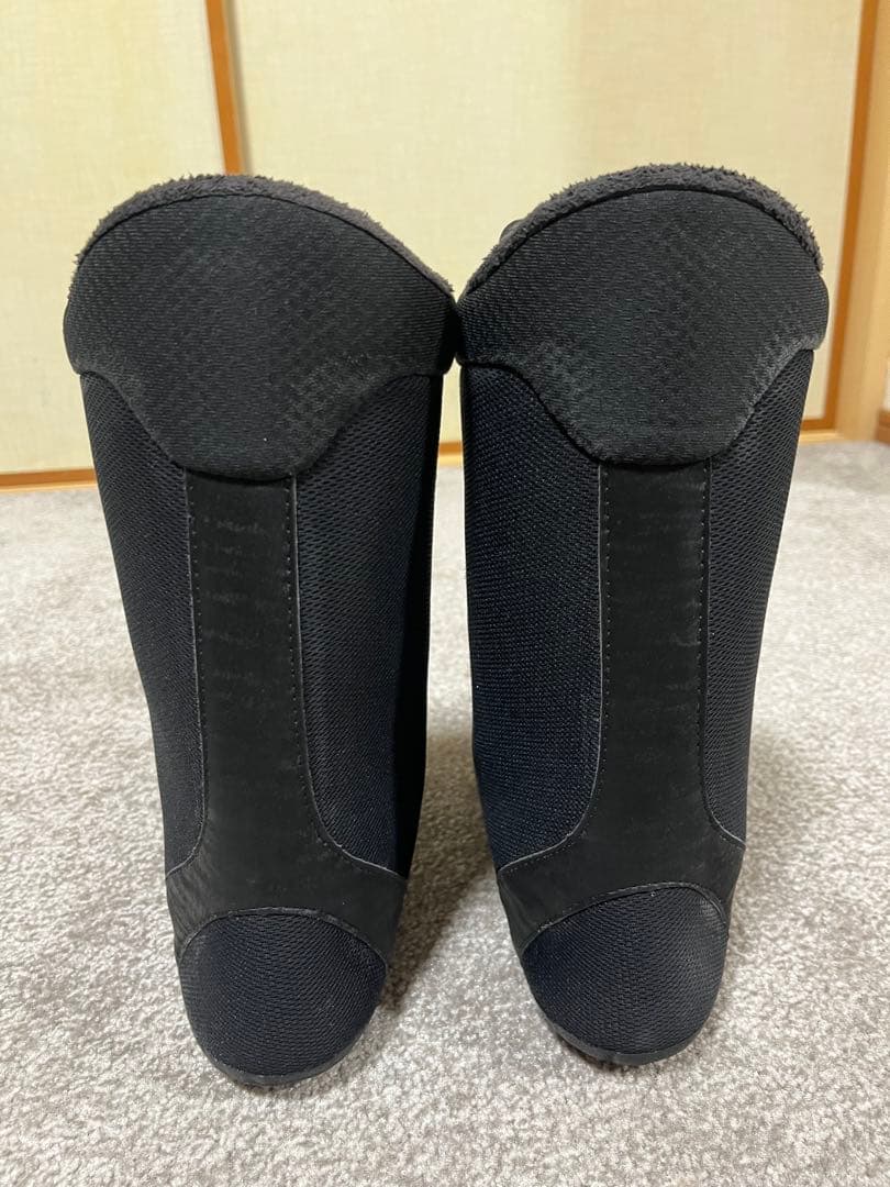 adidas スノーボードブーツ 黒/白