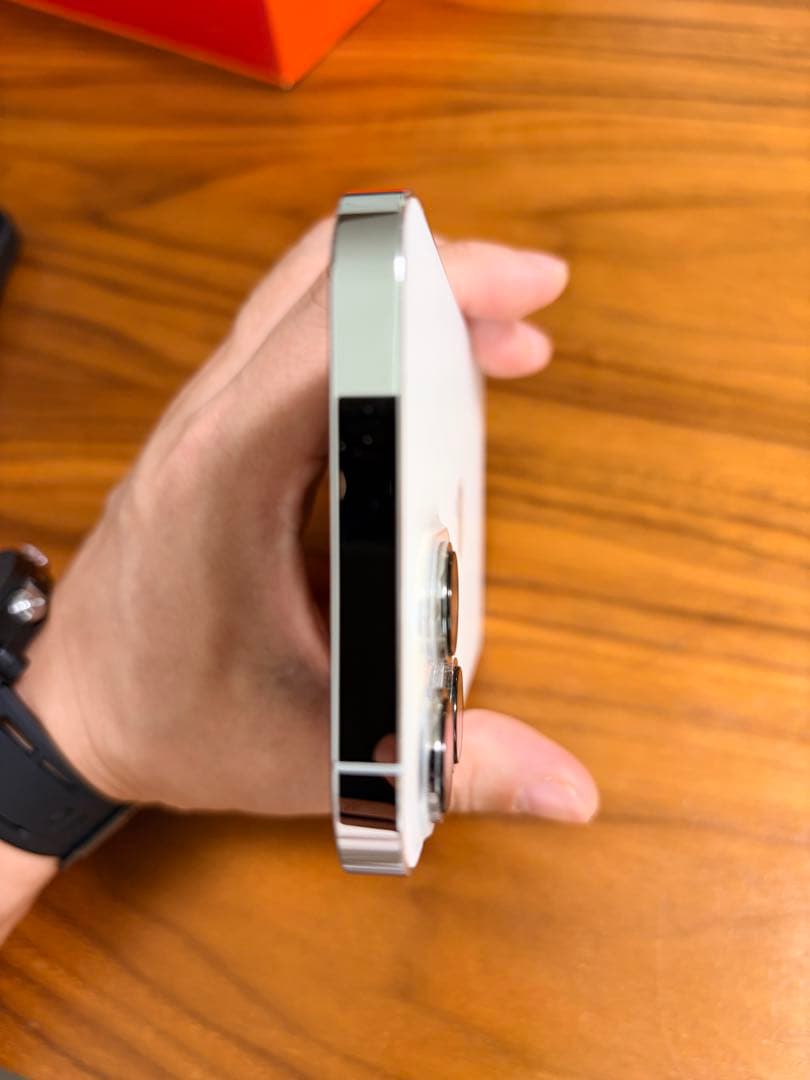 Apple iPhone 13 Pro Max ホワイト 本体