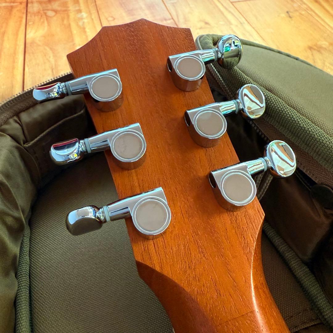 Taylor テイラー Baby Taylor-e Koa ミニギター