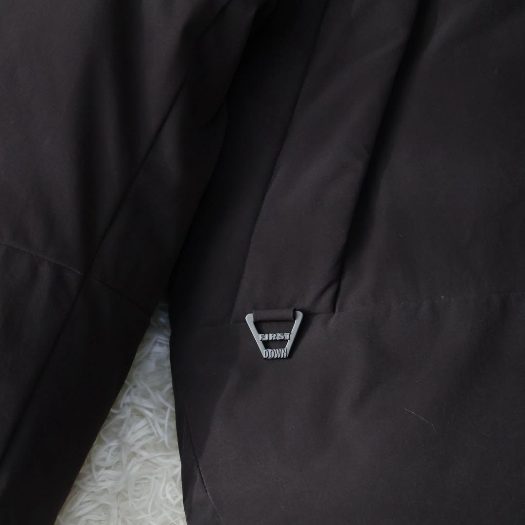 ファーストダウン　ダウンジャケット　ブラック