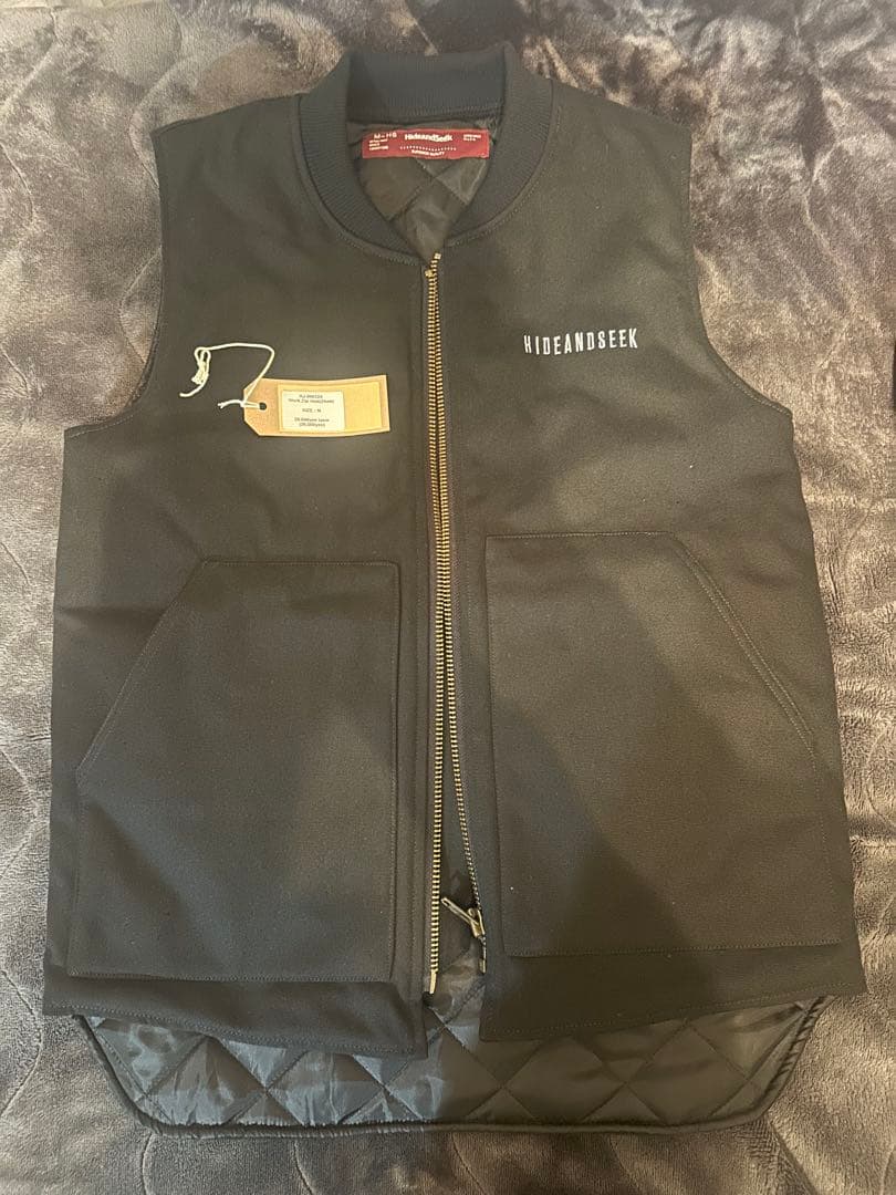 HIDEANDSEEK ブラック ベスト 新品タグ付き