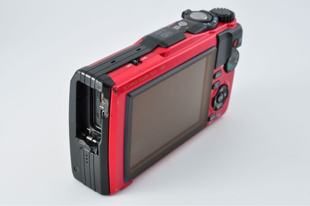 オリンパス　OLYMPUS Tough TG-5