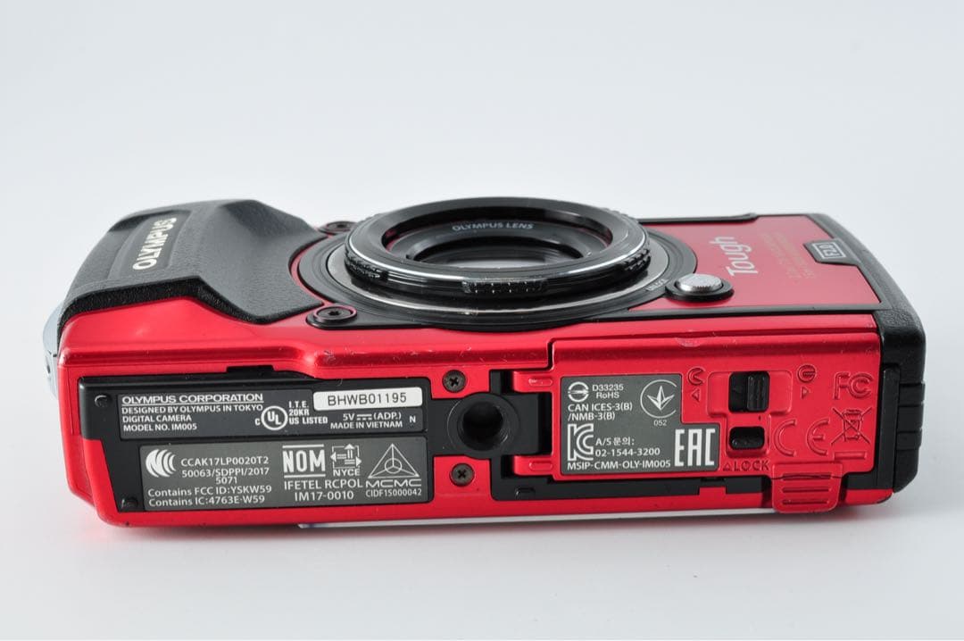 オリンパス　OLYMPUS Tough TG-5