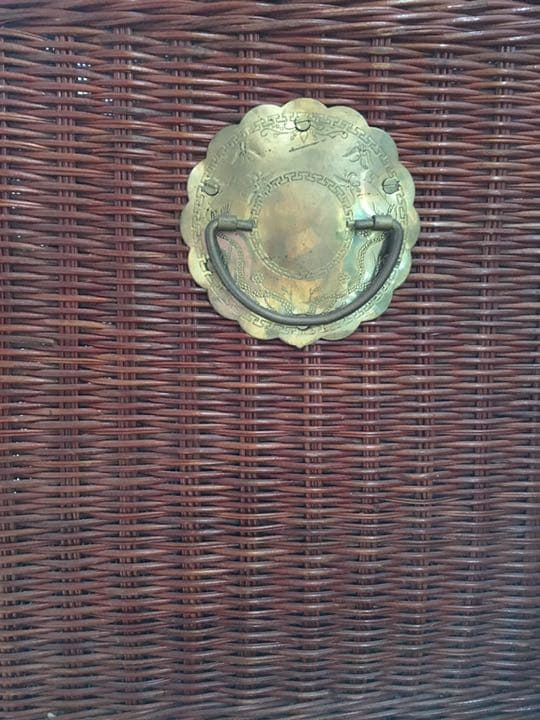 ヴィンテージ: 籐製収納スツール