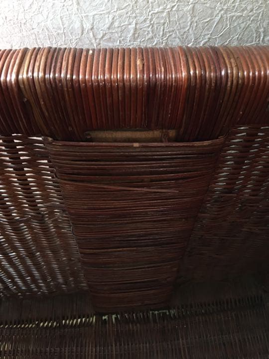 ヴィンテージ: 籐製収納スツール