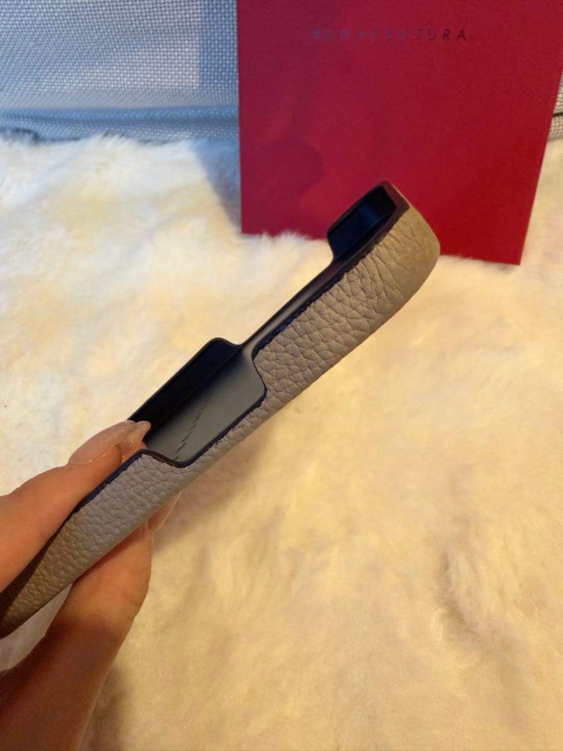 ボナベンチュラ ストラップ付きケース ベージュiPhone14