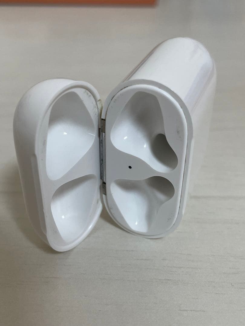 【ジャンク品】AirPods(右のみ)