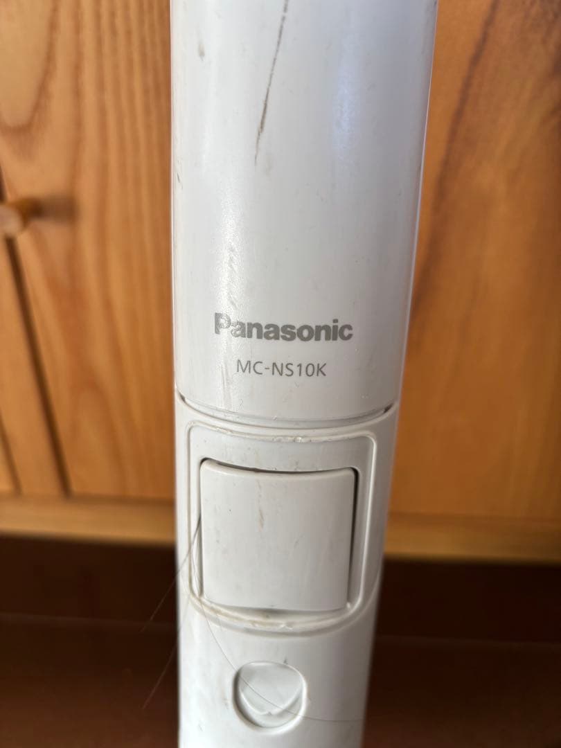 Panasonic MC-NS10K コードレスクリーナー 2023年製
