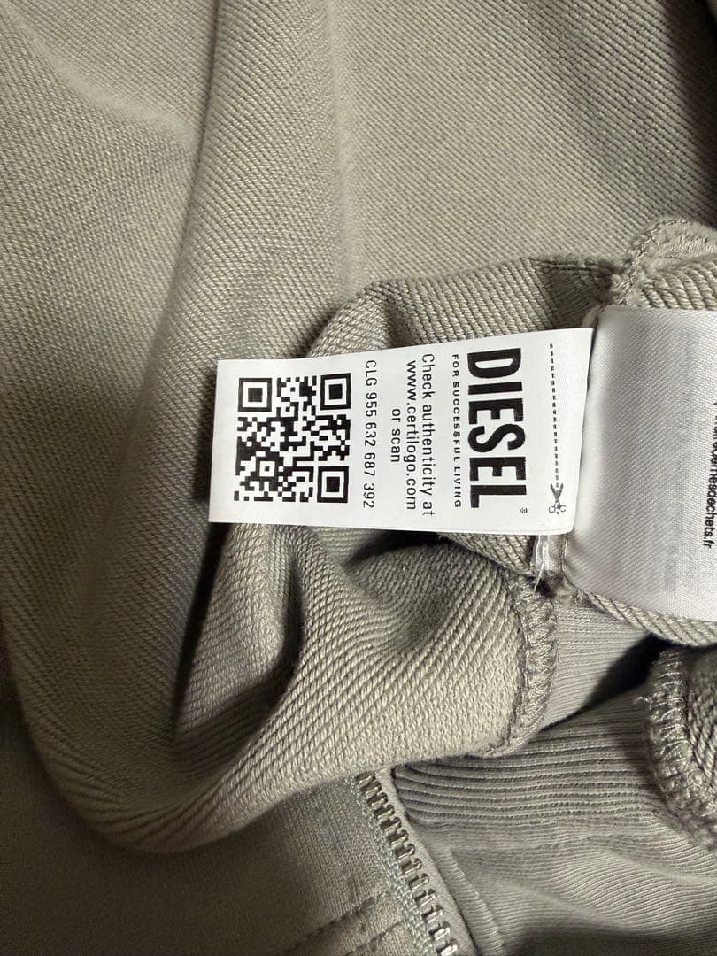 DIESEL グレージップトレーナー