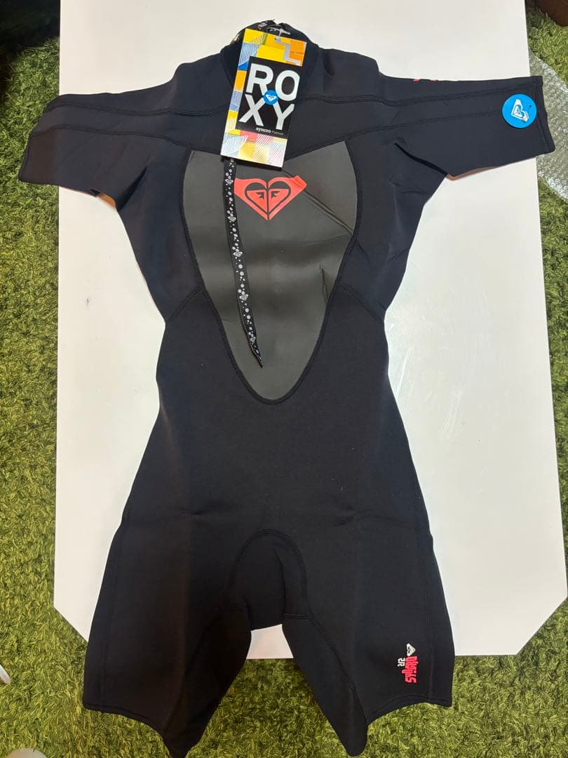 ウェットスーツレディースロキシー半袖　スプリング　Mサイズ