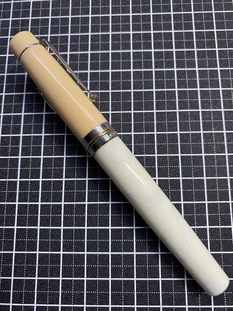 DELTA Vintage Gentile-Donna 万年筆　字幅F