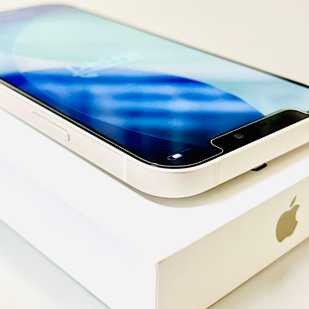 【美品】iPhone 12 本体 128GB SIMフリー （ホワイト）送料無料