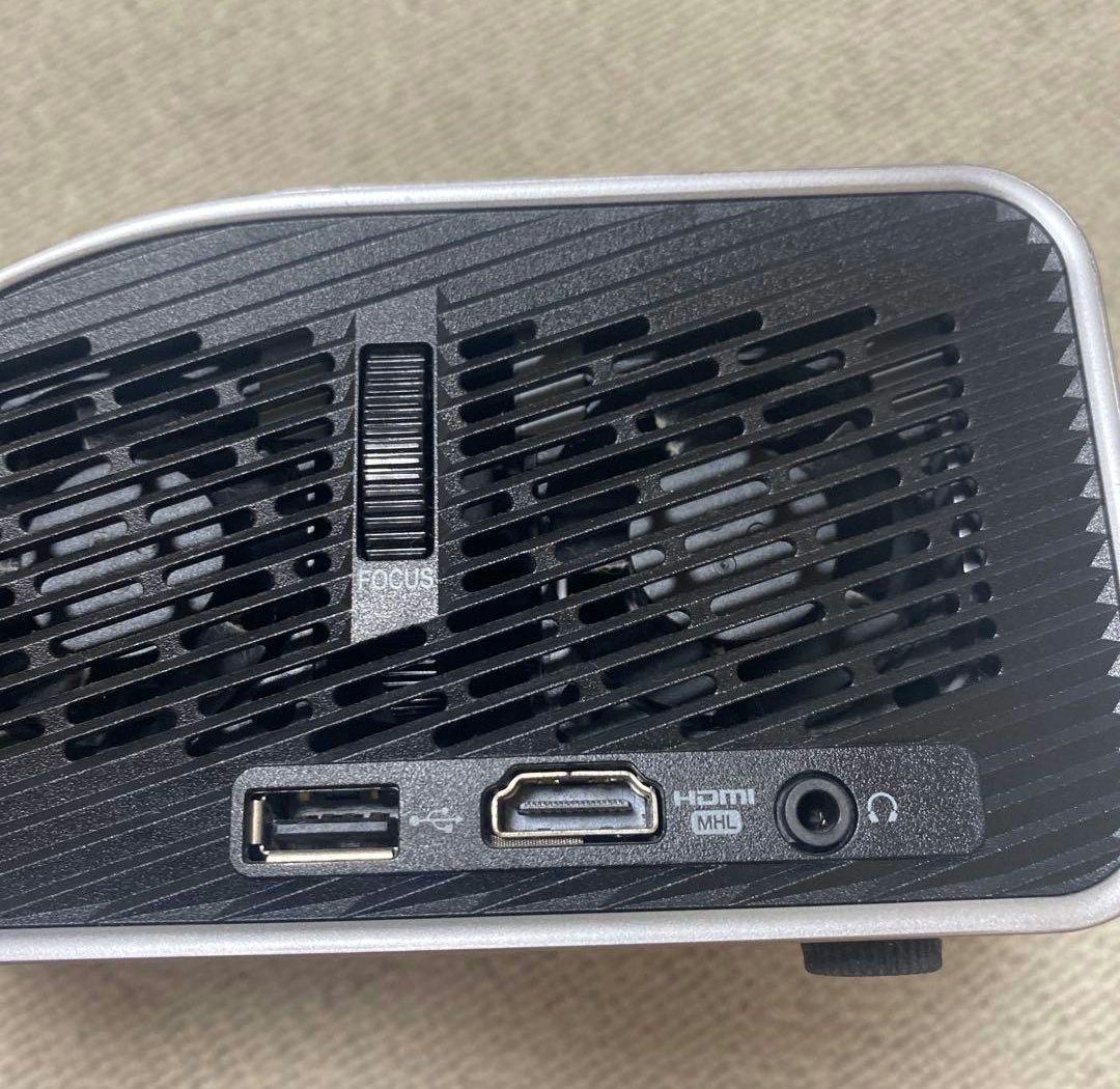 LG CineBeam 超短焦点プロジェクター