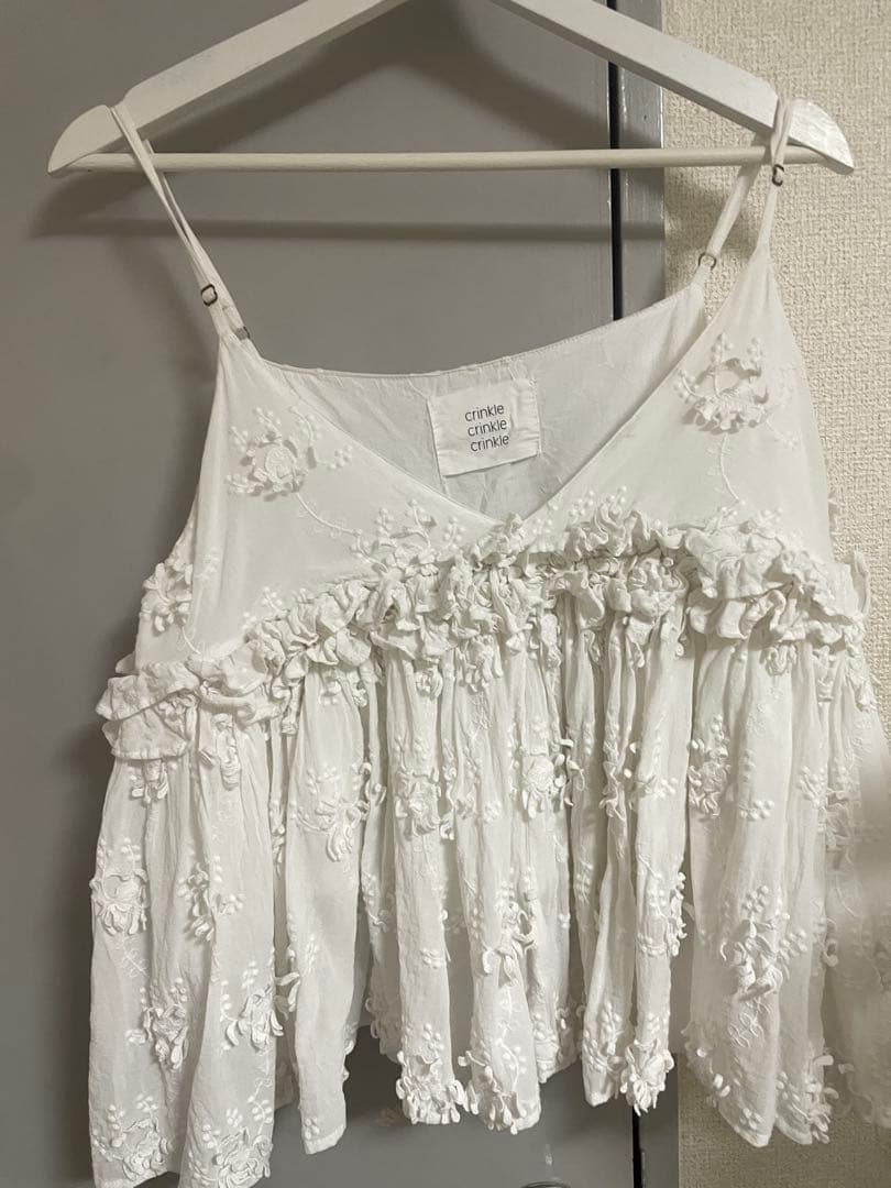 crinkle crinkle crinkle 3Dエンブロイダリー キャミソー