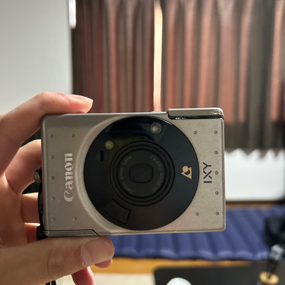 Canon IXY シルバー コンパクトデジタルカメラ