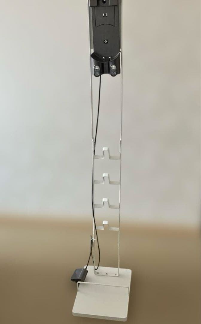 Dyson v6 slim pro コードレス クリーナー おしゃれスタンド付き