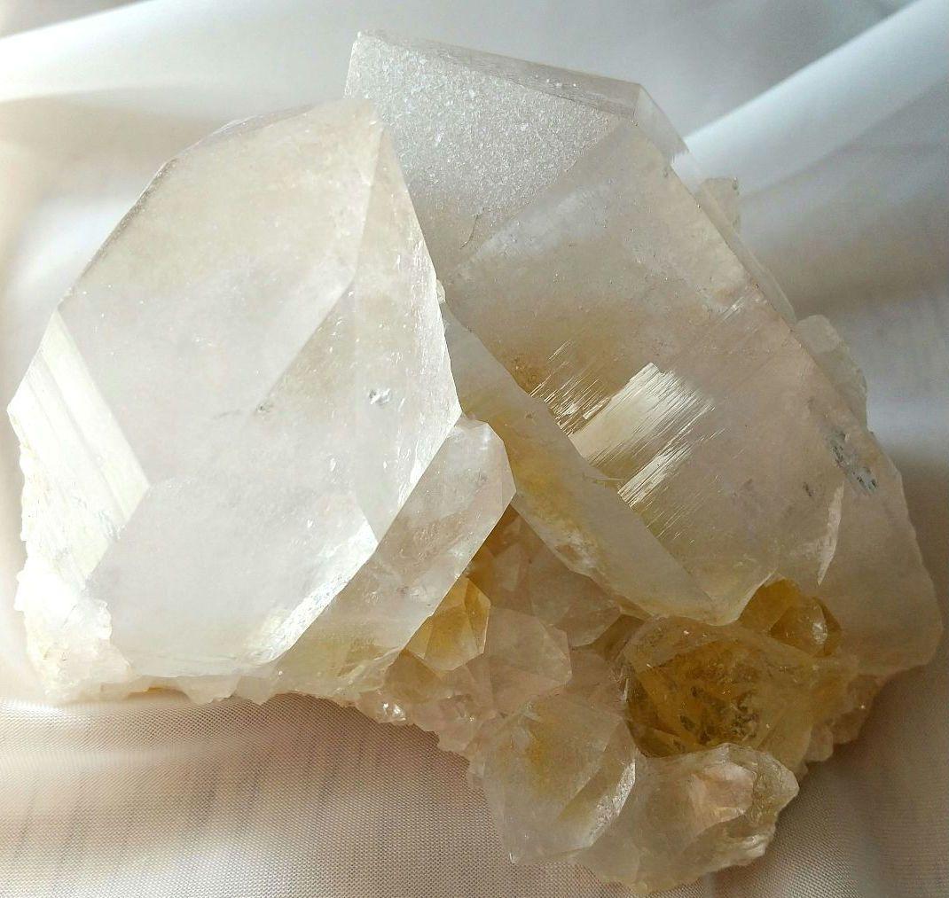 聖母の光❇️マニカラン産 ゴールデンヒーラー クォーツ 美クラスター 大サイズ