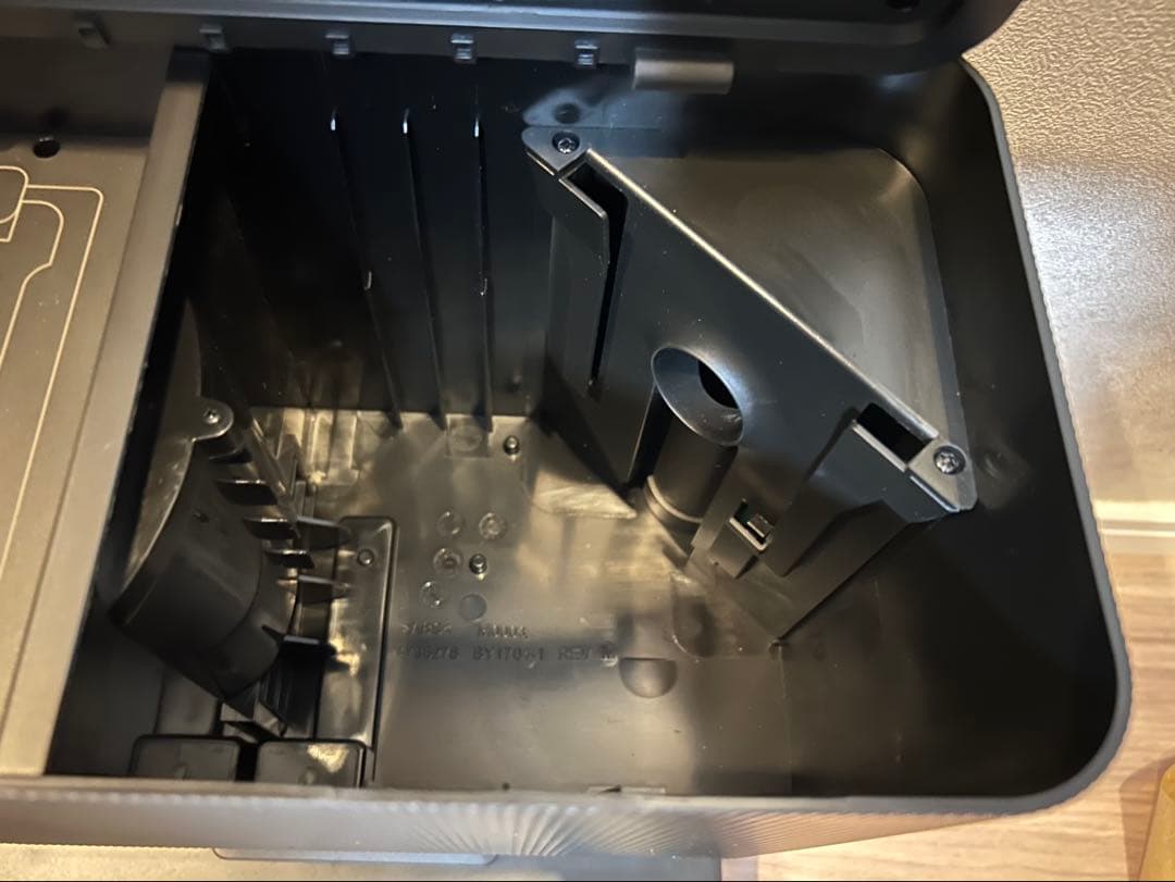 iRobot i5+ 自動充電機能付き　動作確認済・分解清掃済