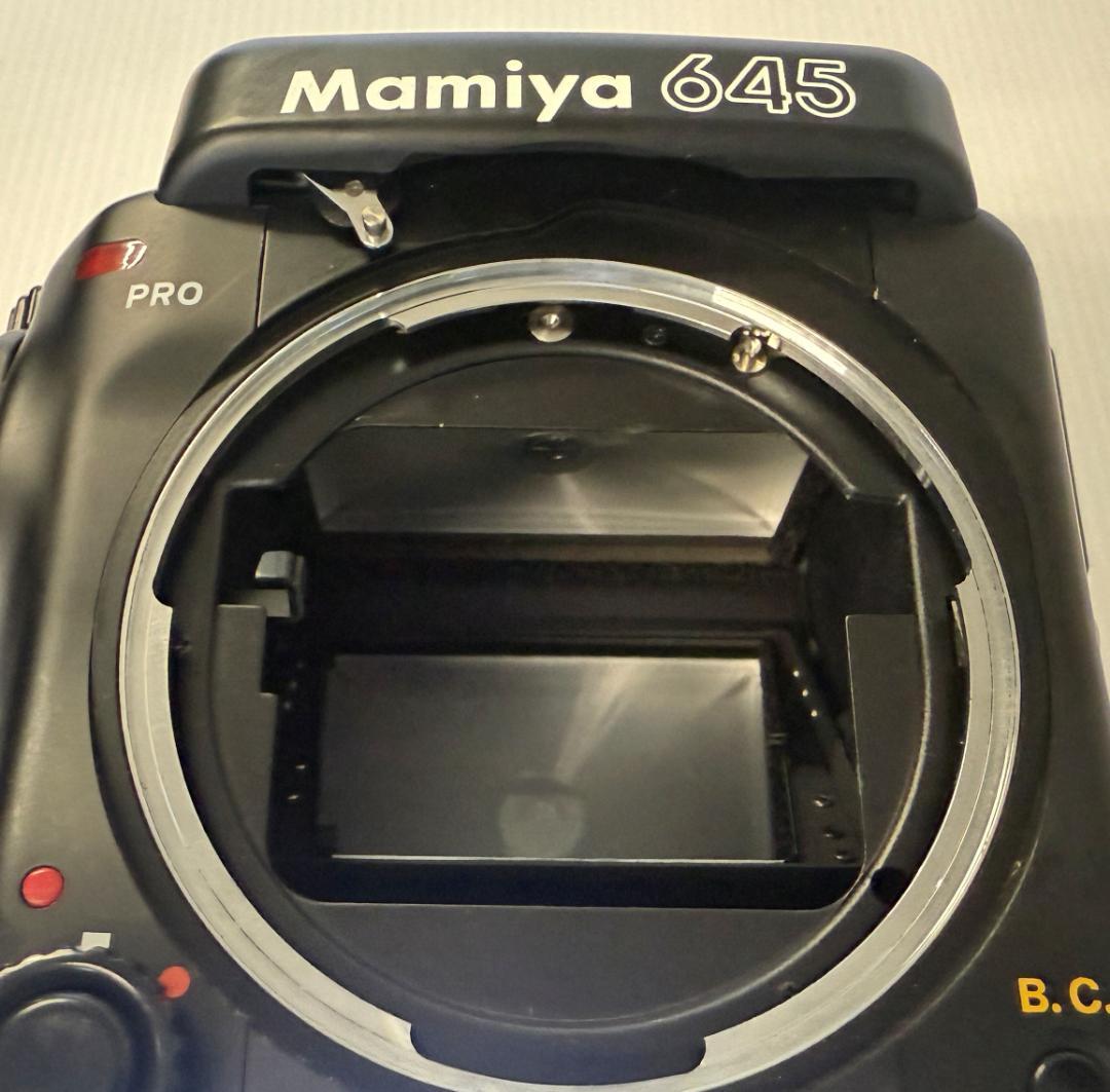Mamiya マミヤ 645Pro ＋カメラグリップ＋ポラロイドパック付き