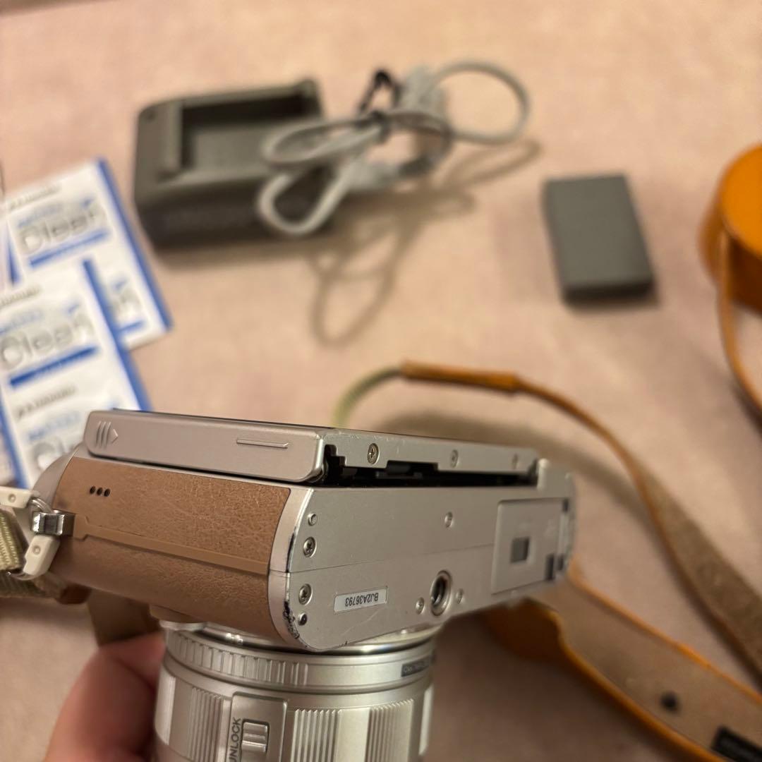 OLYMPUS PEN E-PL9 ミラーレス一眼カメラ