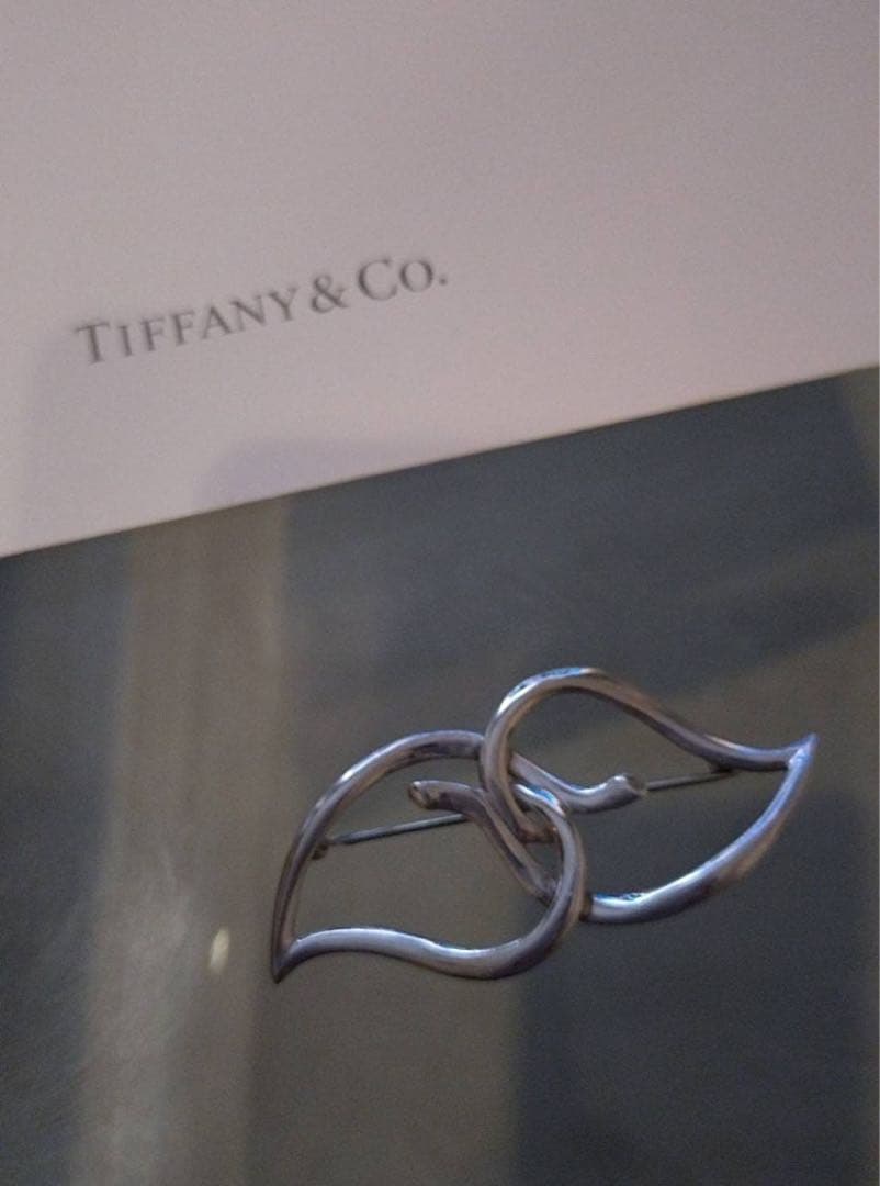 お値下げメンテナンス済TIFFANY＆Co．ダブルリーフブローチ　ポーチ付き