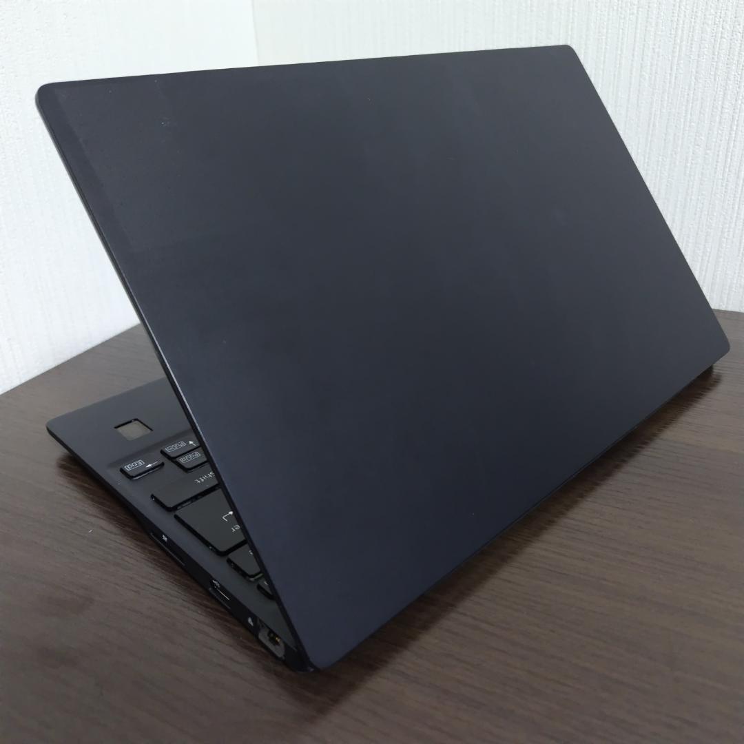 【第１１世代Corei7薄型モバイル】富士通／U9311F／16GB／512GB