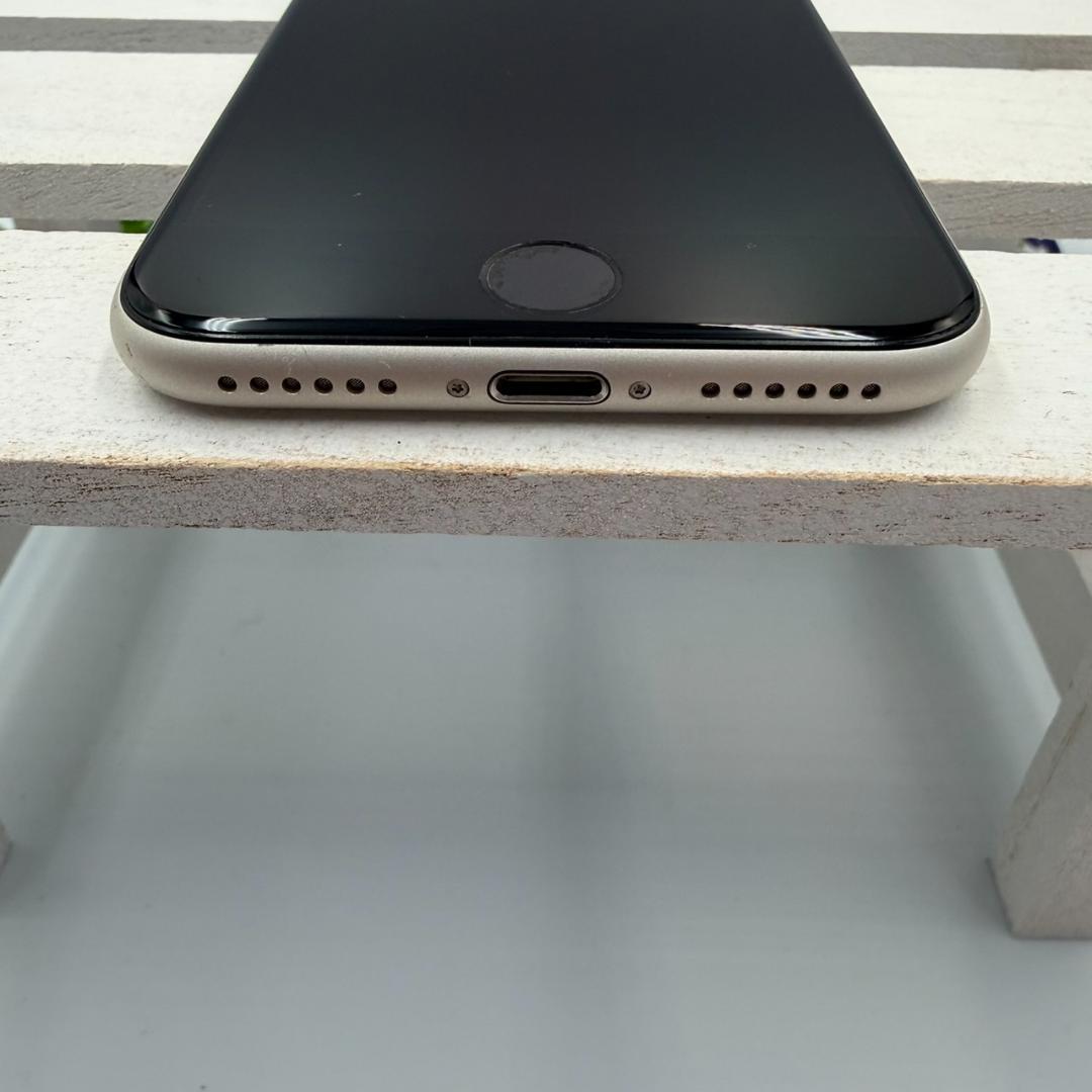 iPhone SE第3世代 64GB スターライト 330