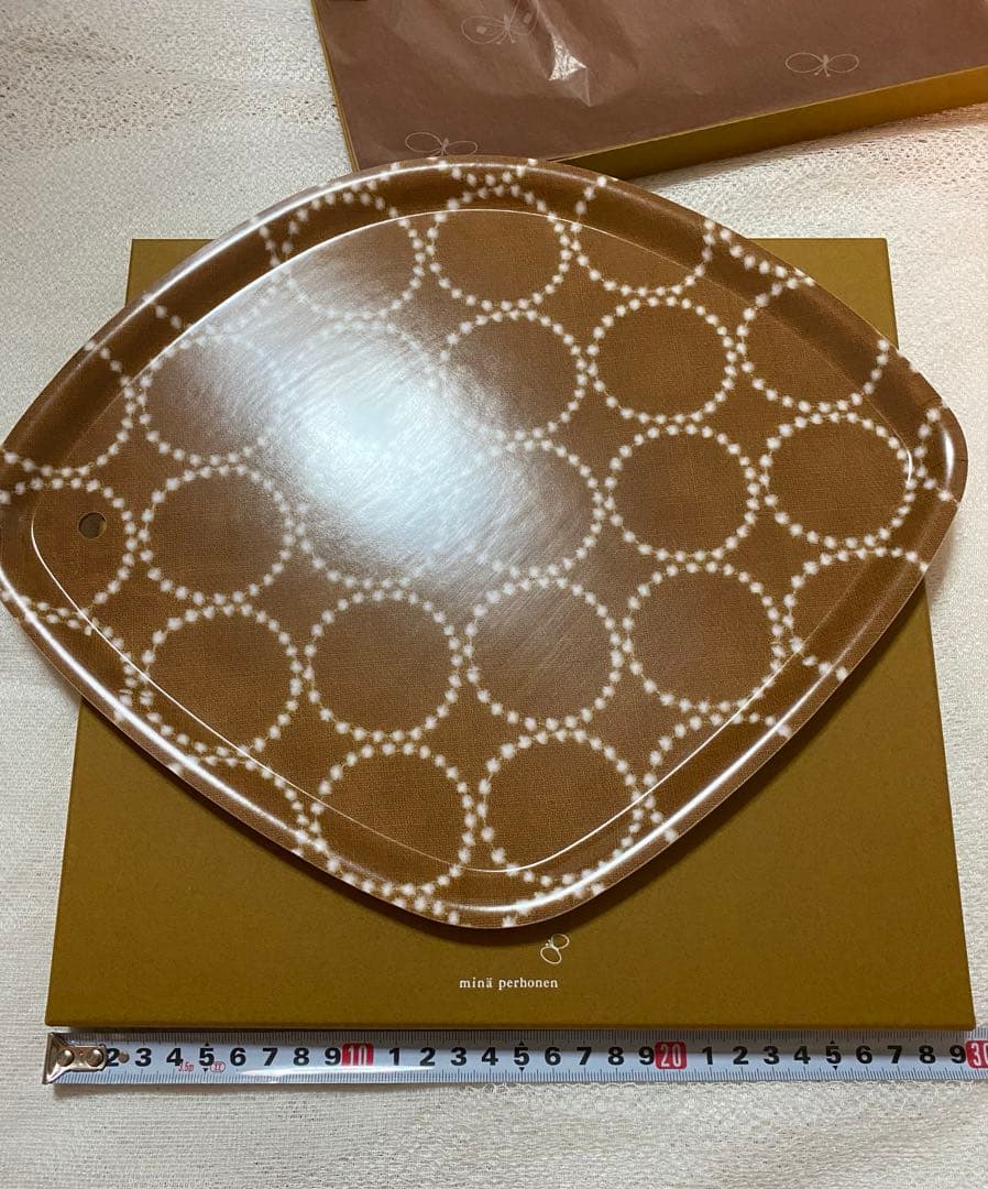 新品未使用★ミナペルホネン　タンバリン　トレイ　brown 白樺＊菱形　レア希少