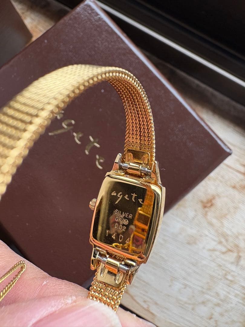 最終値下げ　ゴールドメッシュバンド レディースウォッチ